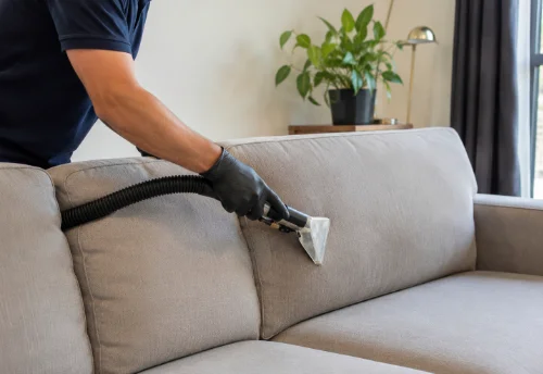 Nettoyage de canapé en profondeur à la Chaise-Dieu